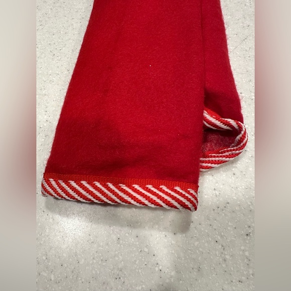 New! 48" Red FELT Christmas Tree Skirt! Red & White Striped Trim! - Picture 5 of 8
